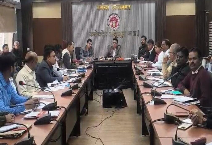 ई-ऑफिस प्रणाली हेतु सभी अधिकारी अनिवार्य रूप से निर्धारित प्रपत्र में उपलब्ध कराएं जानकारी- कलेक्टर