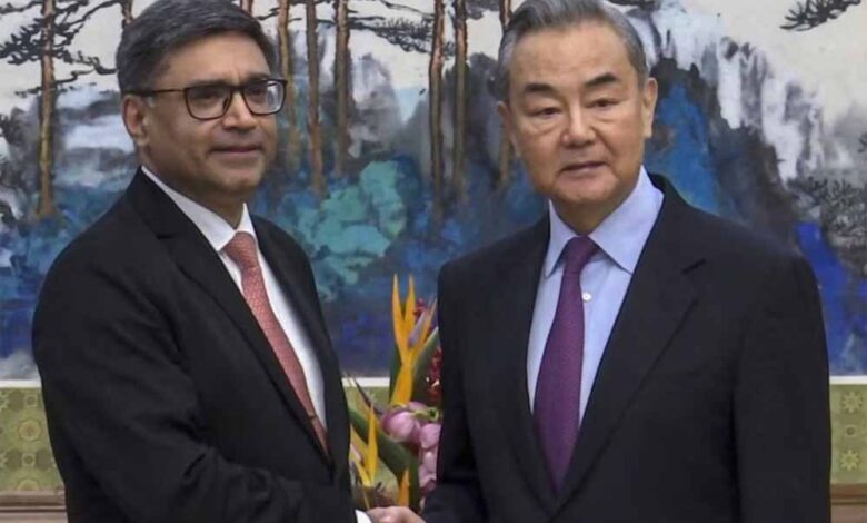 भारत की बढ़ती धाक और ट्रंप के दबाव में चीन के बदले सुर, विदेश सचिव के सामने आपसी समझ का राग