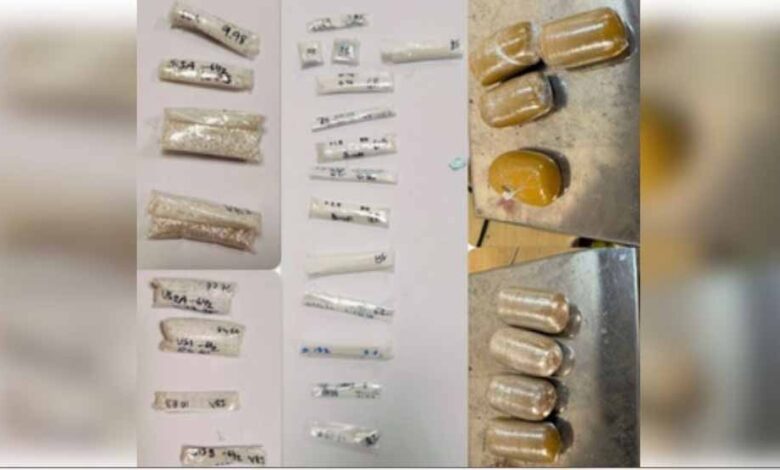 मुंबई के छत्रपति शिवाजी महाराज अंतरराष्ट्रीय हवाई अड्डे पर 2.55 करोड़ रुपये की कीमत का सोना और हीरे जब्त किए