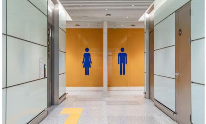 चीन की एक कंपनी ने कर्मचारियों के टॉयलेट इस्तेमाल की तस्वीरें की सार्वजनिक, विवाद खड़ा हुआ