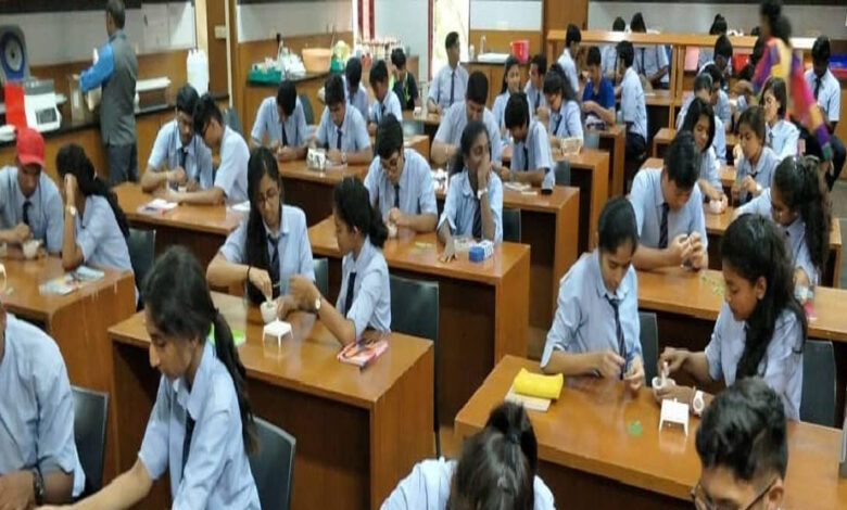 इंदौर में 207 निजी स्कूल नए शिक्षा सत्र से बंद हो जाएंगे,31,000 से अधिक बच्चों का भविष्य अधर में लटका