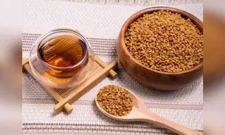 बालों के लिए मेथी का पानी किसी वरदान से कम नहीं