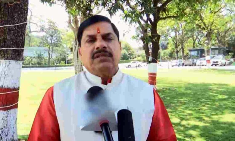 मुख्यमंत्री डॉ. यादव ने शहीद भगत सिंह, सुखदेव और राजगुरु को दी श्रद्धांजलि