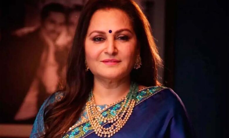 अलग पहचान बनाने वाली दिग्गज एक्ट्रेस को कोर्ट में पेश नहीं होने पर जया प्रदा के खिलाफ गैर-जमानती वारंट जारी