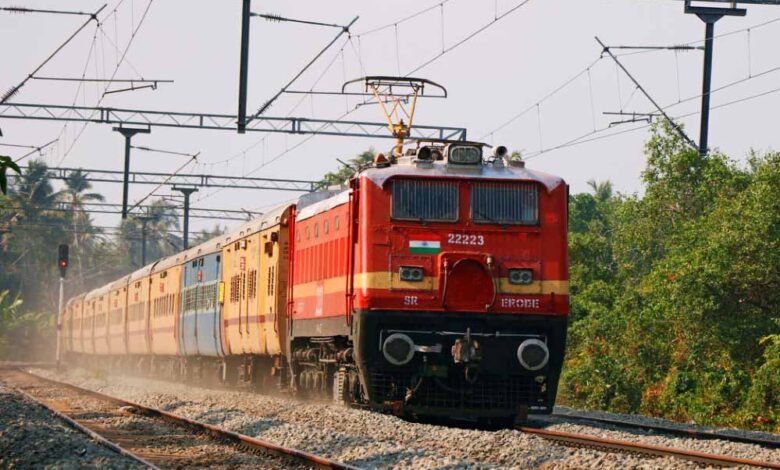 भोपाल से गुजरते हुए “ज्योतिर्लिंग के साथ द्वारका एवं शिर्डी यात्रा” के लिए रवाना होगी भारत गौरव पर्यटक ट्रेन