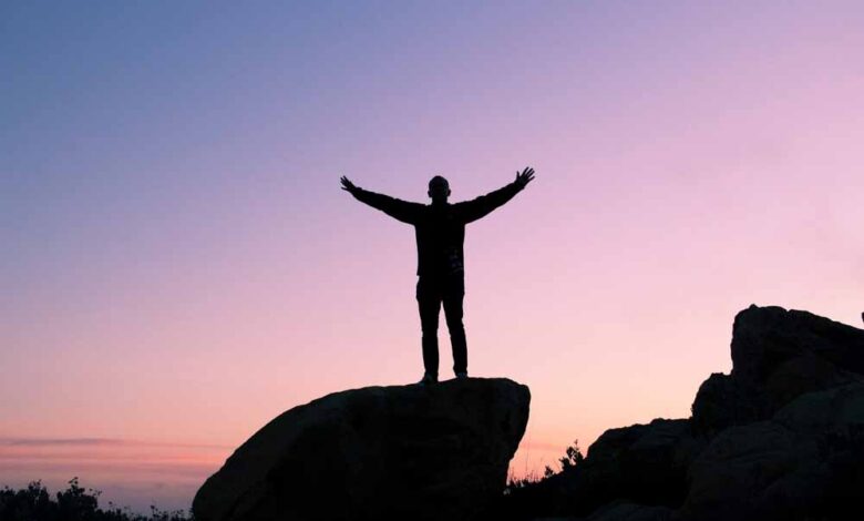 इन आदतों को लाइफ में करें शामिल, सफलता मिलने से कोई नहीं रोक पाएगा