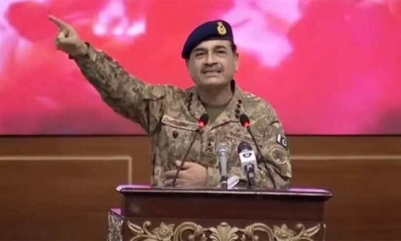 भारत ने पाकिस्तान के सेना प्रमुख जनरल पर दो-राष्ट्र सिद्धांत और कश्मीर का मुद्दा उठाने के लिए पलटवार किया