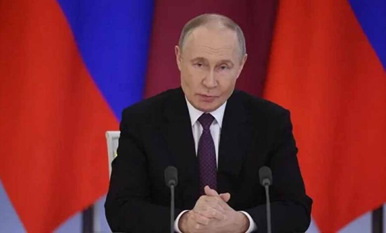 8 मई से 11 मई तक पुतिन ने यूक्रेन के साथ तीन दिनों के लिए अस्थायी युद्धविराम की घोषणा की