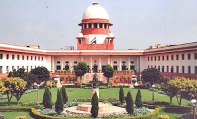 सुप्रीम कोर्ट ने बताया तमिलनाडु के राज्यपाल द्वारा 10 विधेयकों को राष्ट्रपति की मंजूरी के लिए लंबित रखने का फैसला अवैध