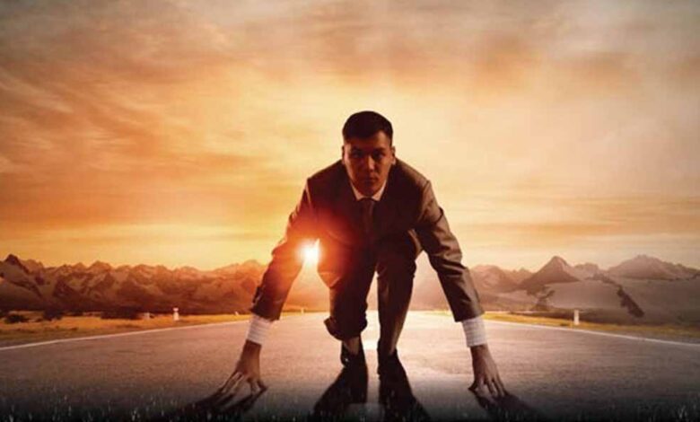 खपत और बचत के बीच बनाये रखें संतुलन