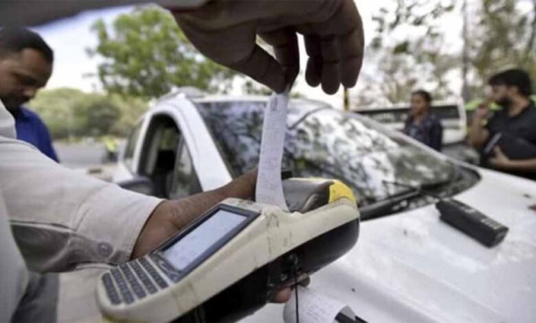 ट्रैफिक नियमों की धज्जियां उड़ाने वालों की खेर नहीं, आप भी काट सकते हैं चालान