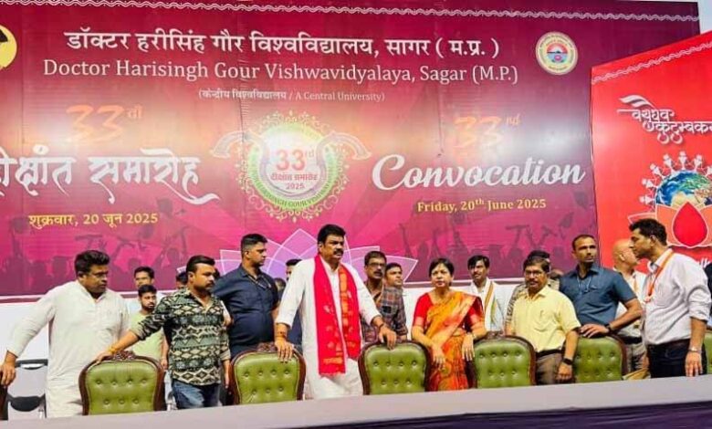 मंत्री राजपूत ने किया दीक्षांत समारोह स्थल का निरीक्षण