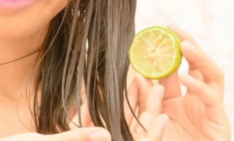 नींबू का इस्तेमाल कर पाएं टूटते झड़ते बालों से मिलेगी निजात