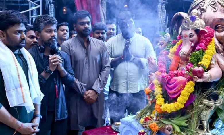 टीम द राजासाब ने सेट पर मनाई गणेश चतुर्थी – Khabar Jagat