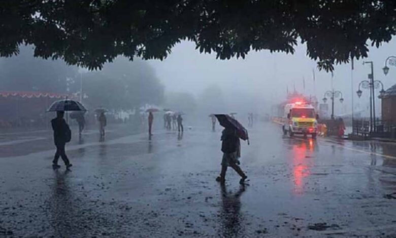 हिमाचल में मौसम का कहर, इन जिलों में भारी बारिश का अलर्ट जारी