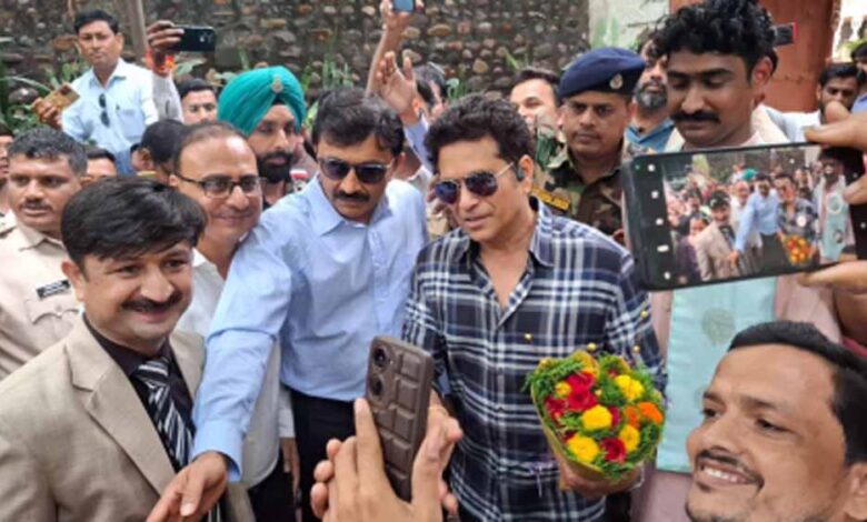 क्रिकेटर सचिन तेंदुलकर एमपी घूमने आए, दो दिनों तक रहेंगे