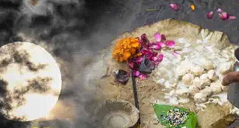 पितरों की शांति हेतु इस मुहूर्त में करें तर्पण और श्राद्ध – Khabar Jagat