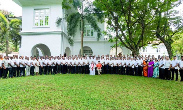 नया कानून बना, बंगला और कार तक छिन गए – Khabar Jagat