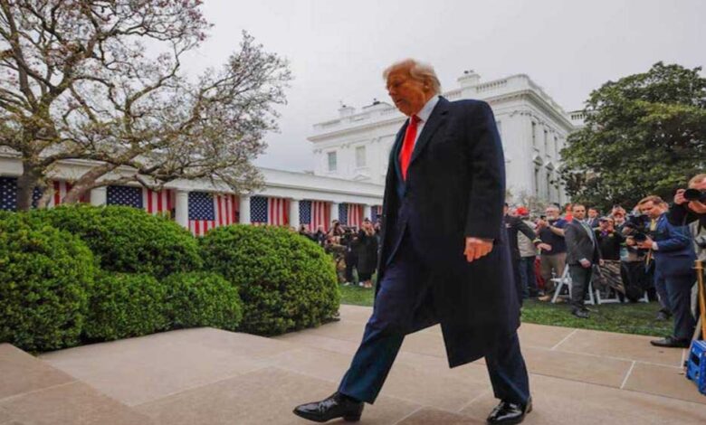 ट्रंप की टैरिफ नीति का उल्टा असर! अमेरिका में घटीं नौकरियां, बढ़ी लोगों की परेशानी