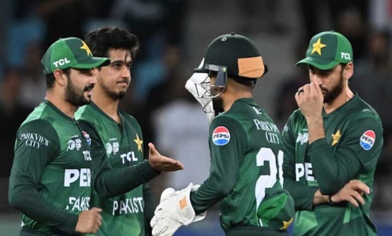 एशिया कप में पाकिस्तान की तूफानी एंट्री, ओमान मात्र 67 रनों पर ढेर