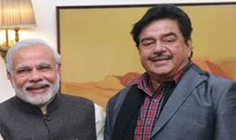 PM मोदी को शत्रुघ्न सिन्हा की बधाई ने चलाई सियासी चर्चा, ‘घर वापसी’ की अटकलें तेज