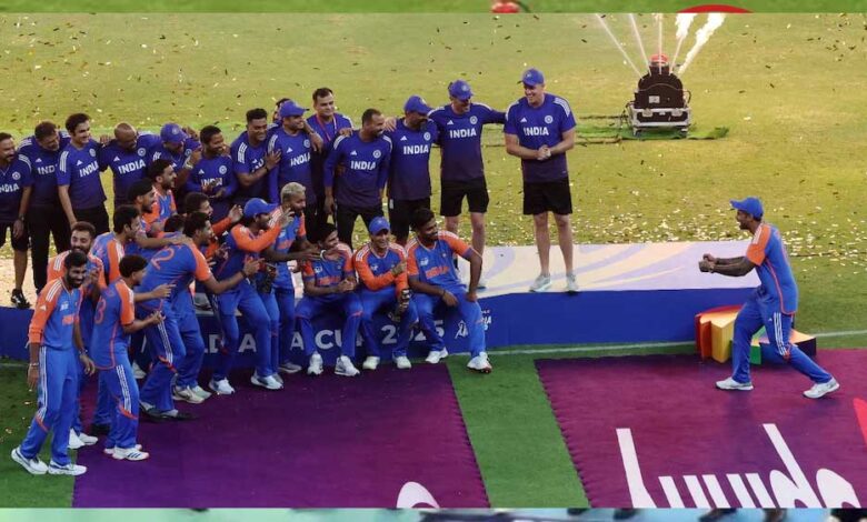 एश‍िया कप में सूर्या बिर्गेड ने पाक को चटाई धूल, टीम इंडिया ने मना डाला AI सेलिब्रेशन, ट्रॉफी लेकर भागे पाक के नकवी