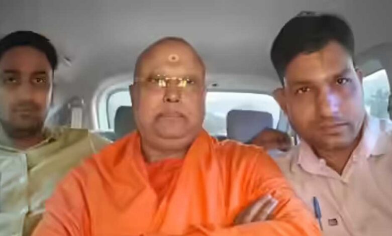 ‘मां-बाप’ की पहचान भी झूठी! स्वामी चैतन्यानंद की असली कहानी आई सामने