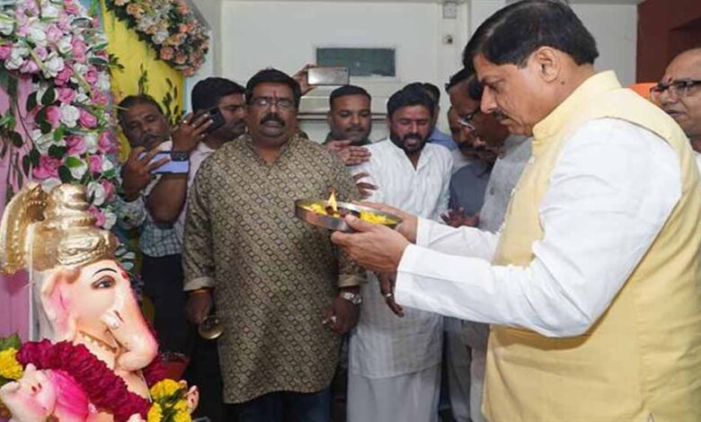 मुख्यमंत्री डॉ. यादव उज्जैन प्रेस क्लब में भगवान गणेश की आरती में हुए शामिल