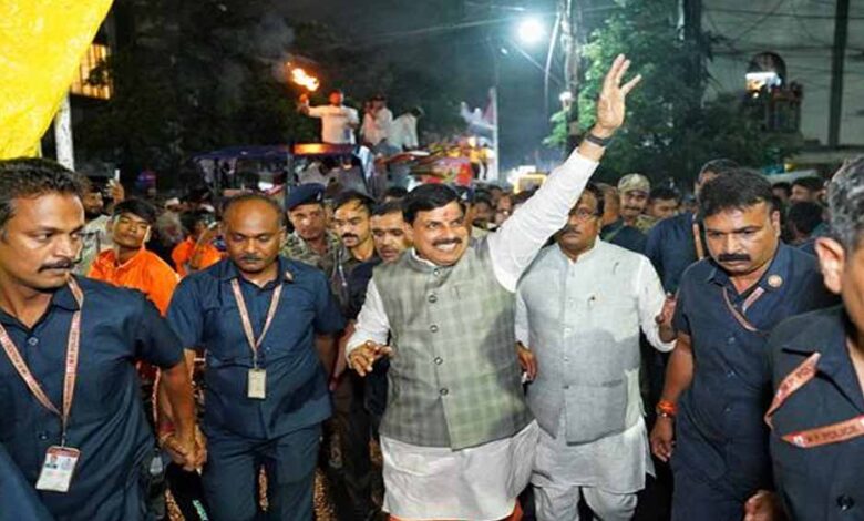 मुख्यमंत्री डॉ. यादव बैरवा समाज के फूल ङोल चल समारोह में सम्मिलित हुए