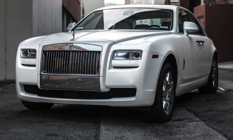 पूर्व पीएम की 2.5 करोड़ की रोल्स रॉयस कार बनी तलाक की वजह, कोर्ट ने दंपती का रिश्ता खत्म किया