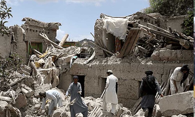 पुरुषों के छूने पर बैन, मलबे में दबी महिलाओं की जान खतरे में – Khabar Jagat