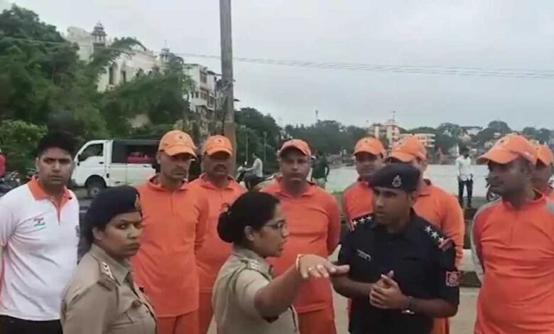 टीआई का शव मिला, 24 घंटे बाद भी एसआई और महिला कांस्टेबल लापता – Khabar Jagat