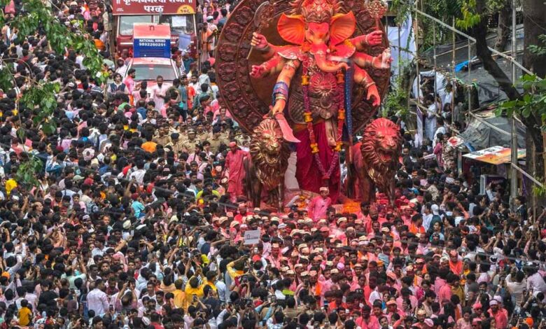 मूर्ति से टकराया बिजली का तार, 1 की मौत, 5 घायल – Khabar Jagat