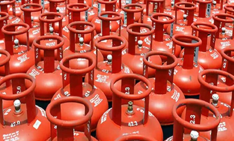 22 सितंबर से सस्ता होगा LPG सिलेंडर? जानें अभी कितना है GST रेट