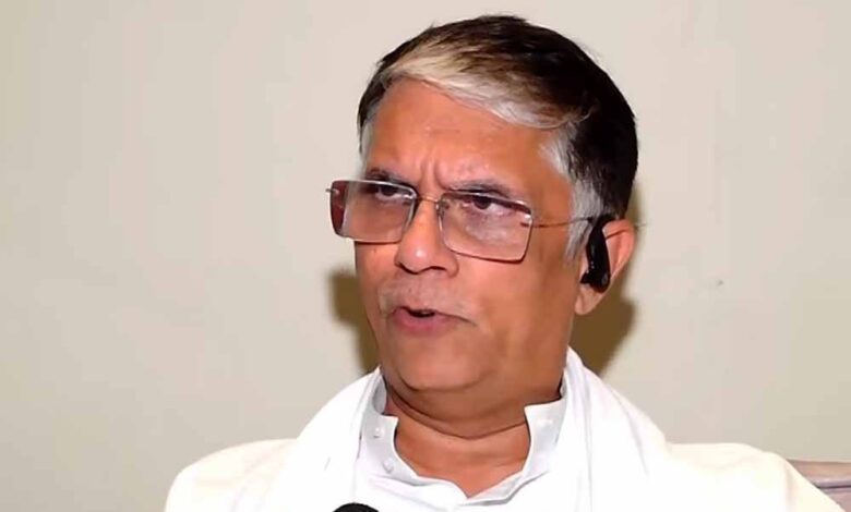 पवन खेड़ा की पत्नी के दो वोटर ID कार्ड का खुलासा, BJP ने कांग्रेस और राहुल गांधी पर साधा निशाना