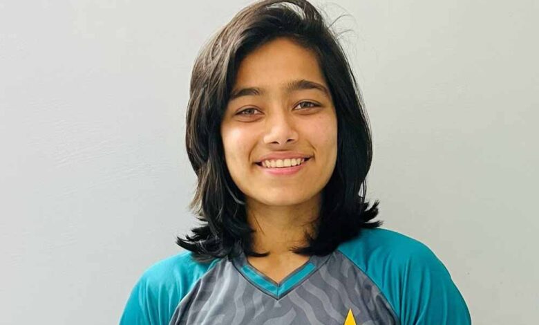 धोनी से सीखना चाहती हैं पाक कप्तान फातिमा सना, बनना चाहती हैं ‘कैप्टन कूल’