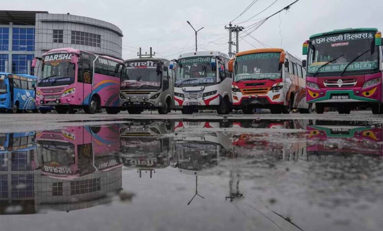 पशुपतिनाथ दर्शन के बाद भारतीय श्रद्धालुओं की बस पर भीड़ टूटने से कई जख्मी – Khabar Jagat