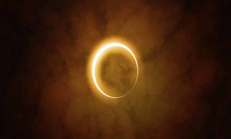 साल का आखिरी सूर्य ग्रहण कल, जानें समय और प्रभावित राशियाँ