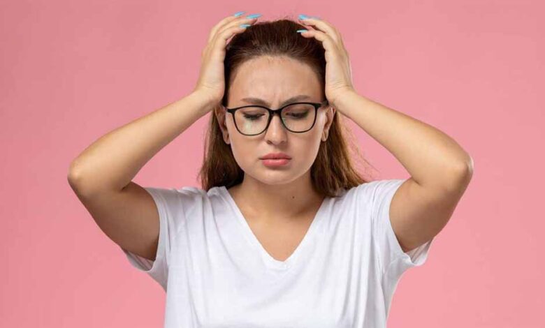 इन 4 आदतों से दूर रहें, वरना समझदार होकर भी असफल रह जाएंगे!