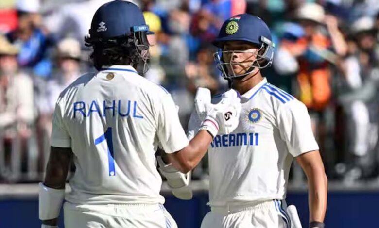 दिल्ली टेस्ट में संयमित आगाज़, यशस्वी-राहुल ने दिखाई क्लास, WI टीम की बांह पर काली पट्टी
