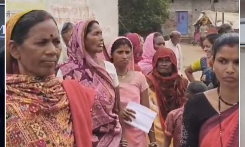 मोहगाँव ब्लॉक के सिंगारपुर की महिलाओं ने उठाया शराबबंदी का बीड़ा शराब बनाने और पीने वालो से लिया जायेगा जुर्माना