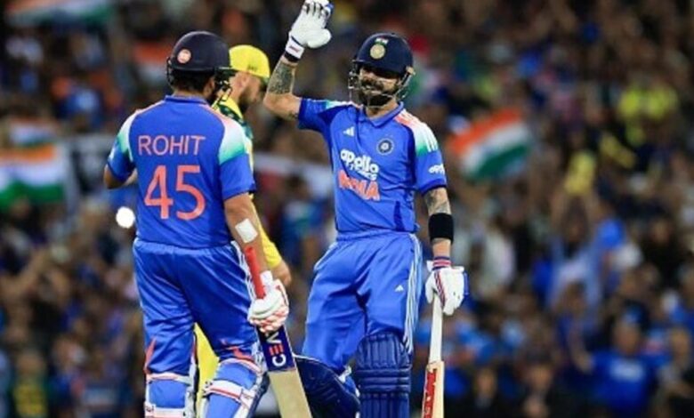 कप्तानी छिनने के बाद रोहित शर्मा का ‘बदला’, सिडनी में जड़ा तूफानी शतक, कोहली की भी फिफ्टी