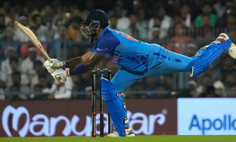 सूर्यकुमार यादव ने T20 में लगाए 150 छक्के, दिग्गजों के क्लब में हुई एंट्री