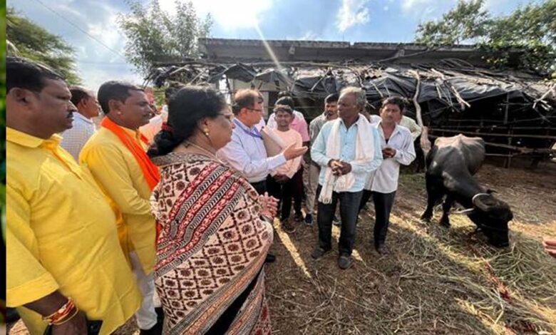 मंत्री सुश्री भूरिया ने झाबुआ में पशुपालकों से की सीधी बात – Khabar Jagat