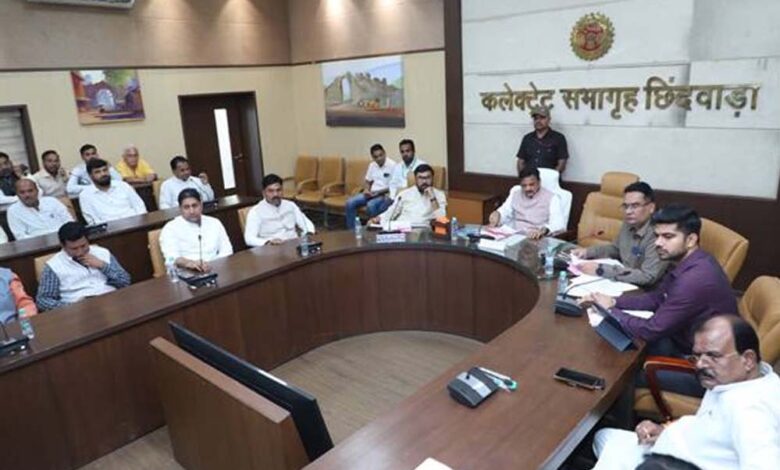 कफ सिरप प्रकरण में अब तक हुई कार्रवाई की उप मुख्यमंत्री शुक्ल ने की समीक्षा