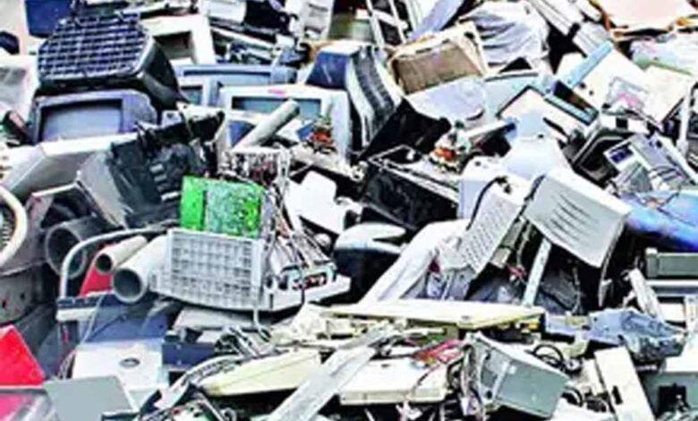 ई-कचरा से सवा हज़ार करोड़! सरकार ने 696 लाख वर्ग फुट ऑफिस स्पेस क्लीन कर कमाए ₹3296 Cr