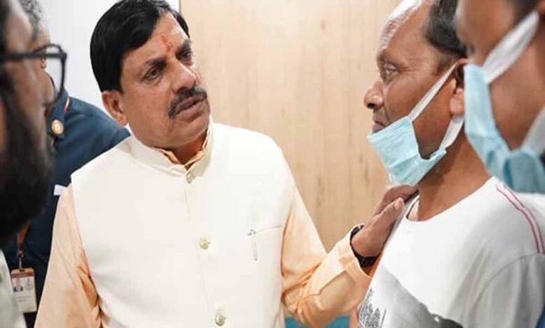 मुख्यमंत्री डॉ. यादव प्रभावित बच्चों के स्वास्थ्य का हालचाल जानने पहुंचे नागपुर