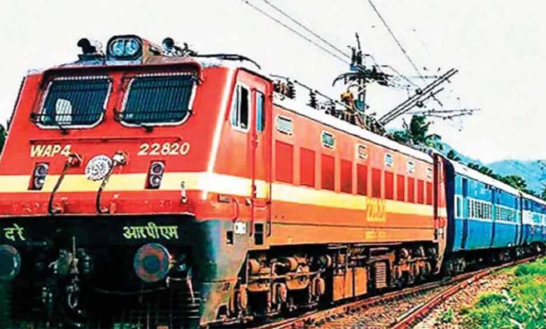दीपावली से छठ तक ट्रेनें फुल! उत्तराखंड से घर जाने वालों की बढ़ी परेशानी