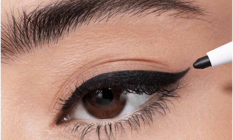 घर पर ही बनाएं बाजार जैसा जेल आईलाइनर – Khabar Jagat