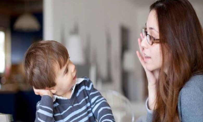 बुढ़ापे में बच्चों से प्यार और सम्मान पाना चाहते हैं? आज से ही बदल लें ये आदतें